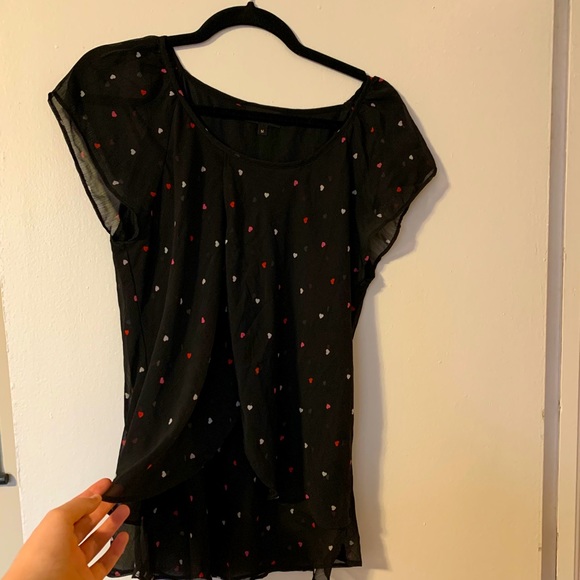 Women’s glory black shirt with hearts. - Picture 1 of 2